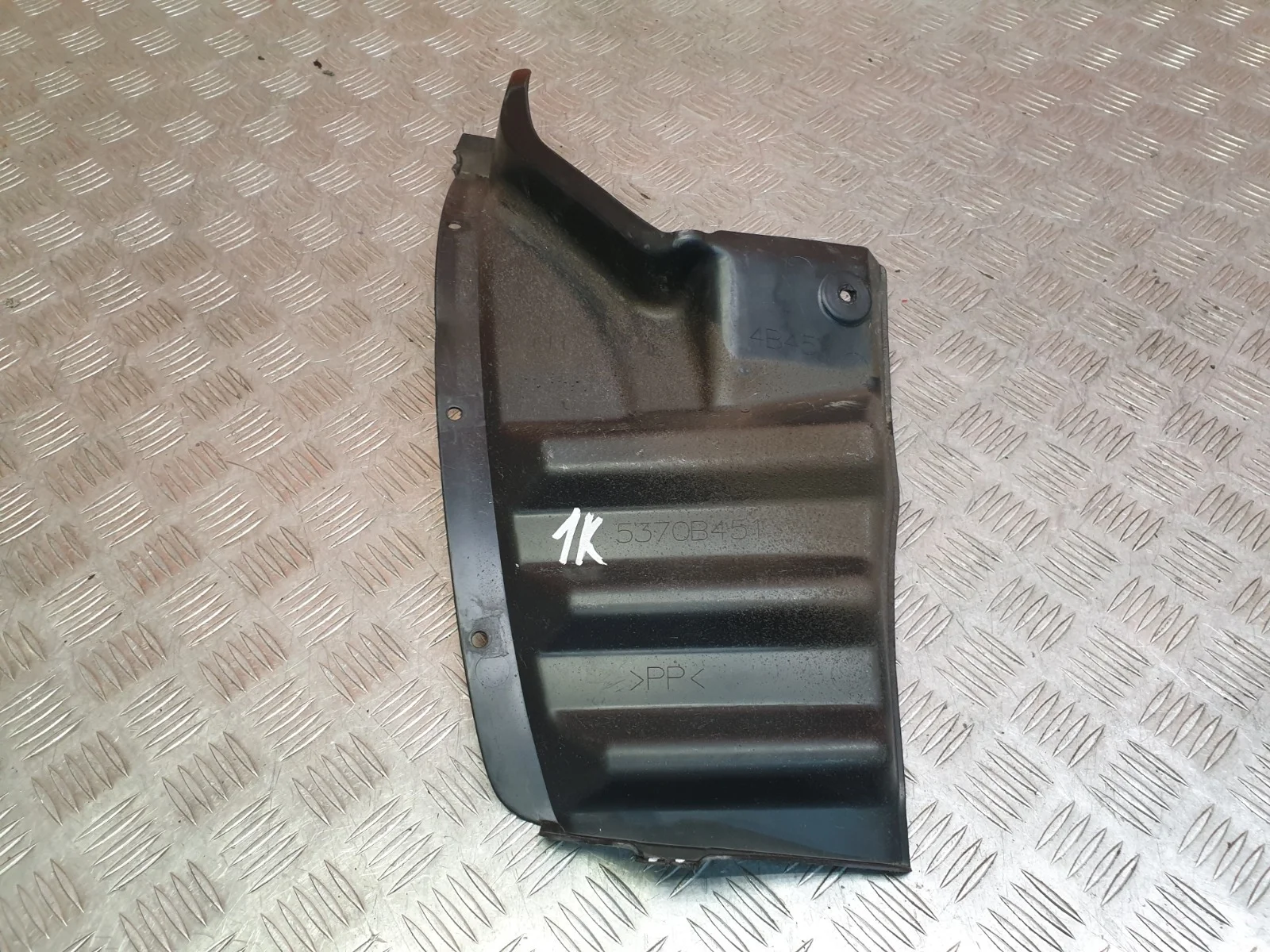 Подкрылок Mitsubishi Outlander 2012-нв 3