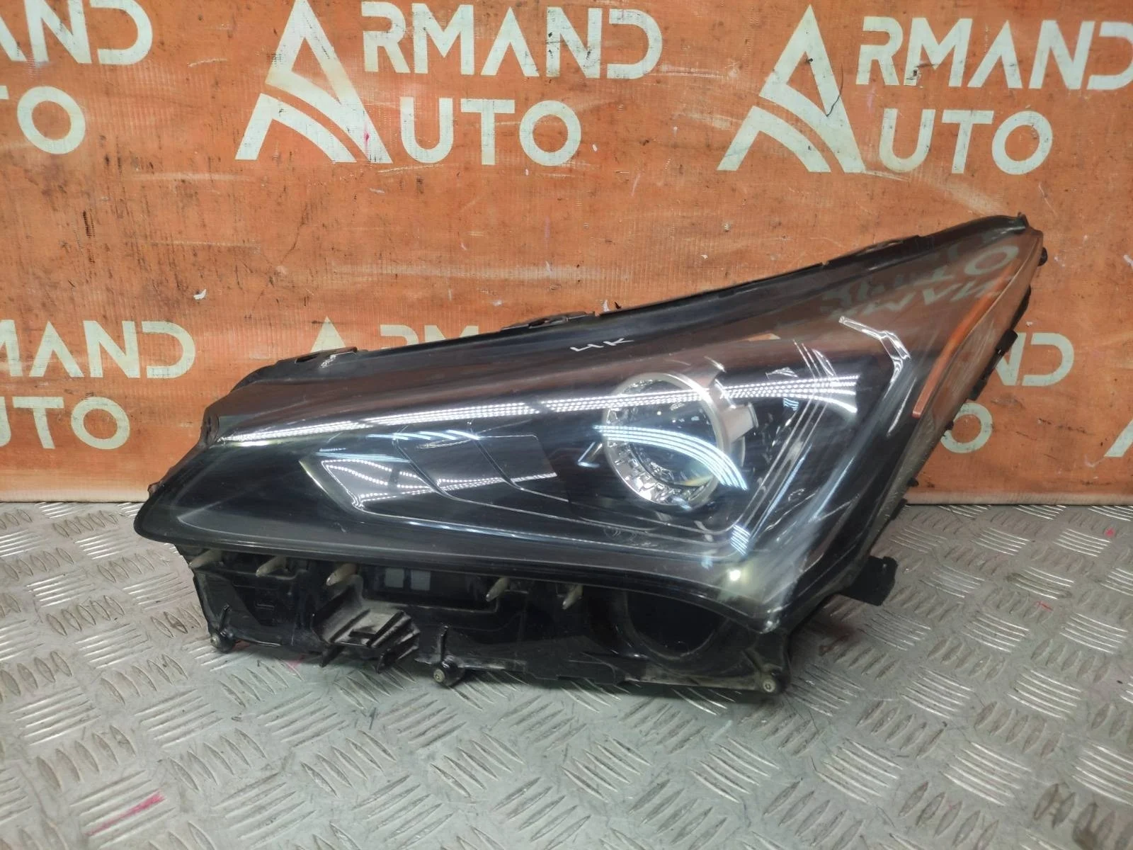 Фара LEXUS NX 2017-2021