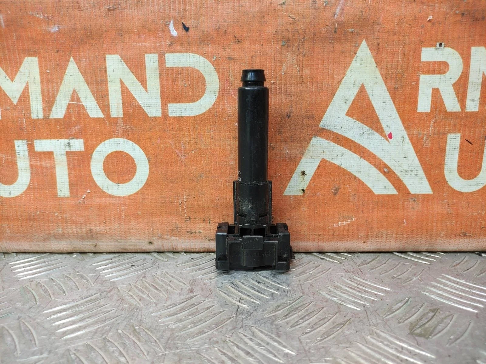 Форсунка фароомывателя Toyota RAV4 2018-нв 5 XA50