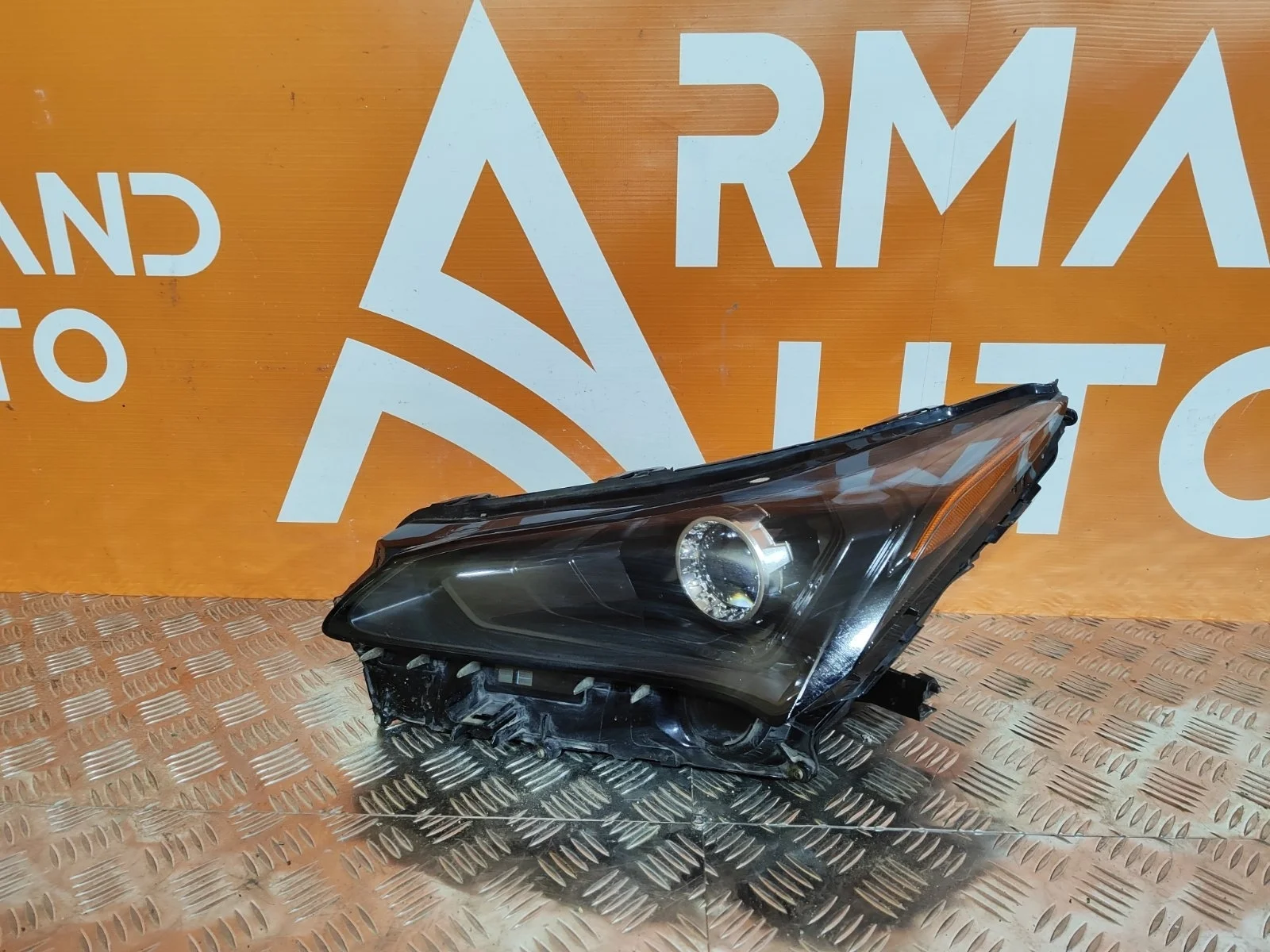 Фара Lexus NX 2017-2021