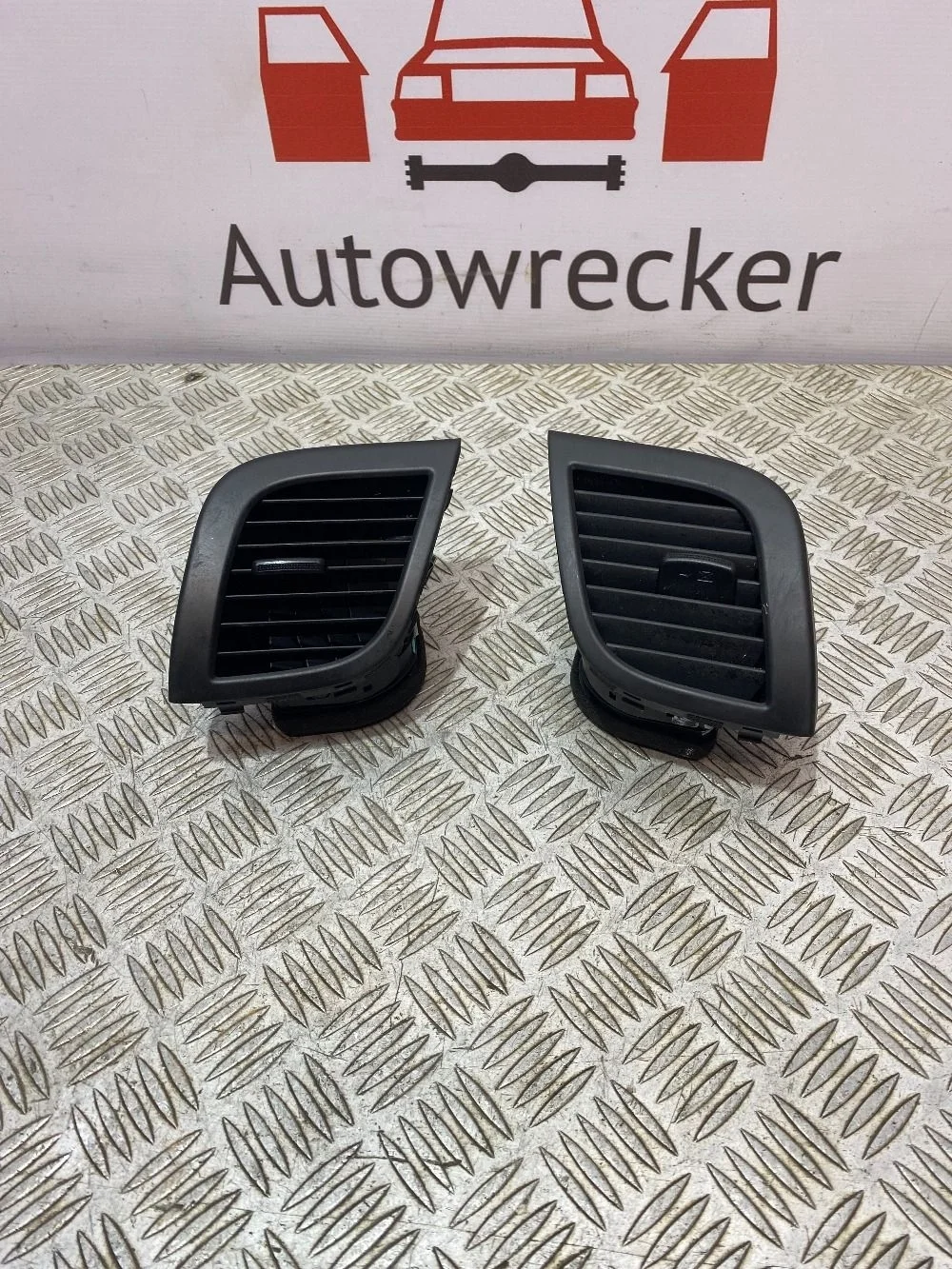 Дефлектор воздуховода Hyundai Solaris I рестайлинг (2014—2017)