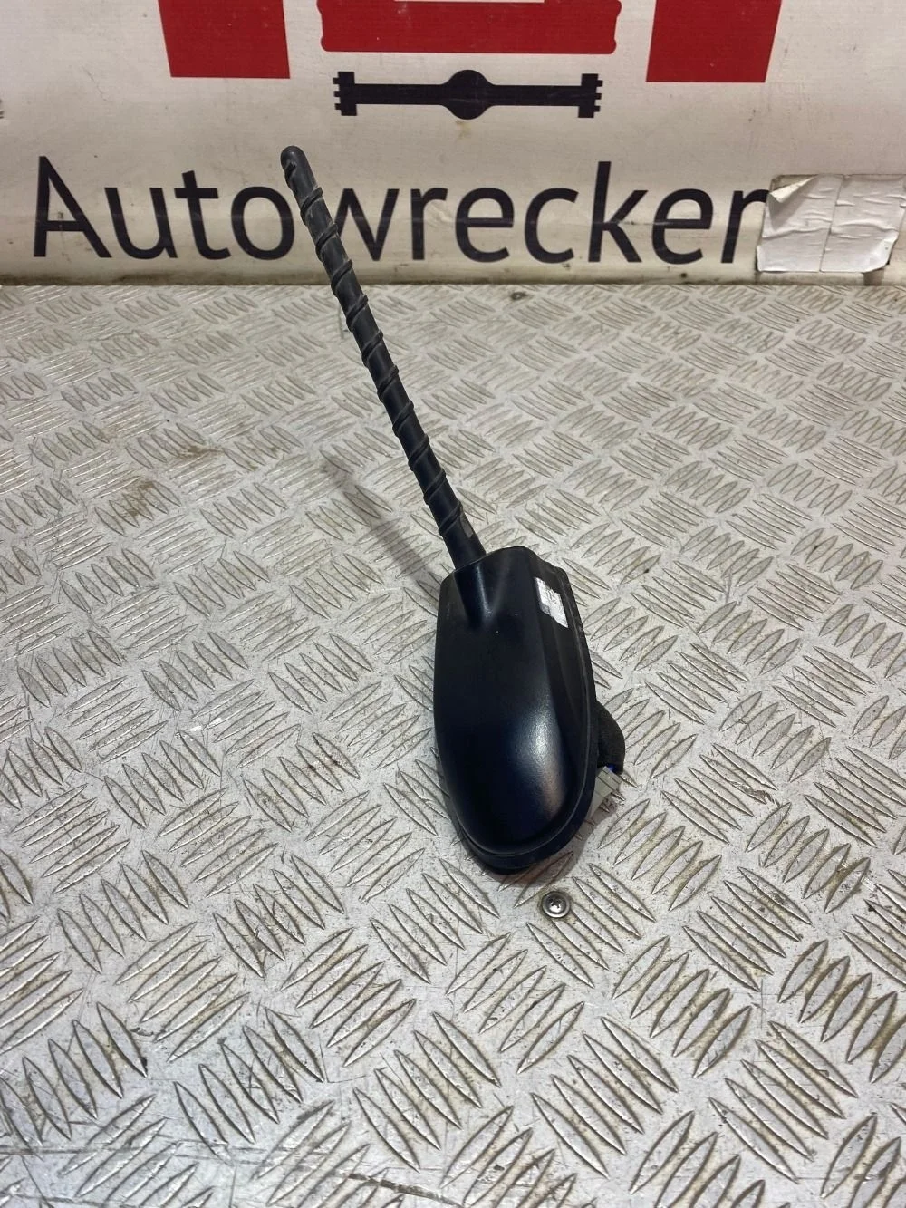 Антенна Hyundai Solaris II (2017—2020)