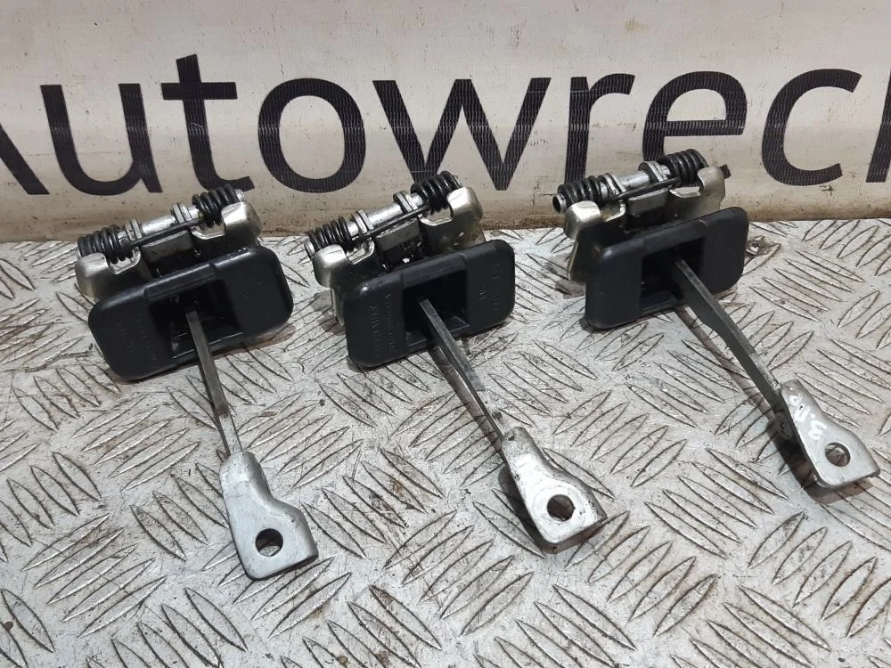 Ограничитель двери ВАЗ (LADA) XRAY I (2015—2022)