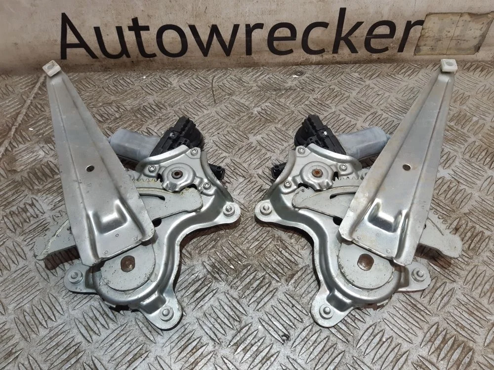 Стеклоподъемник электр. передний Toyota Mark X I (2004—2009)