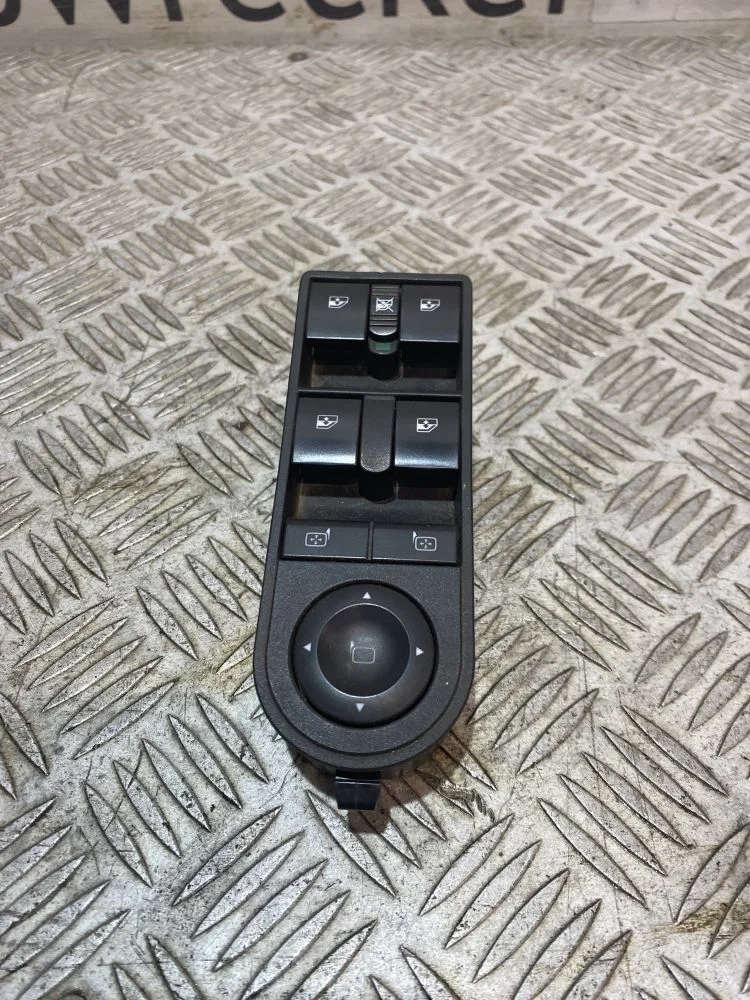 Блок управления стеклоподъемниками Opel Astra H рестайлинг (2006—2014)