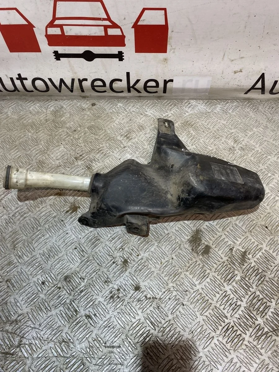 Бачок омывателя лобового стекла Opel Astra J (2009—2012)