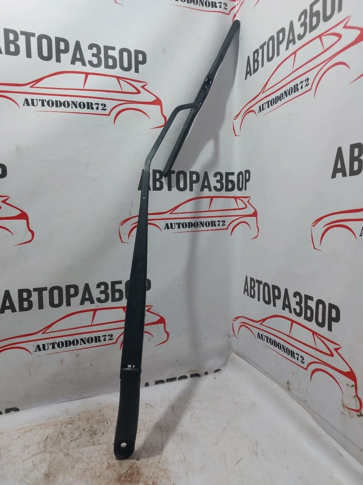 Поводок стеклоочистителя правый Hyundai Solaris I (2010—2014)