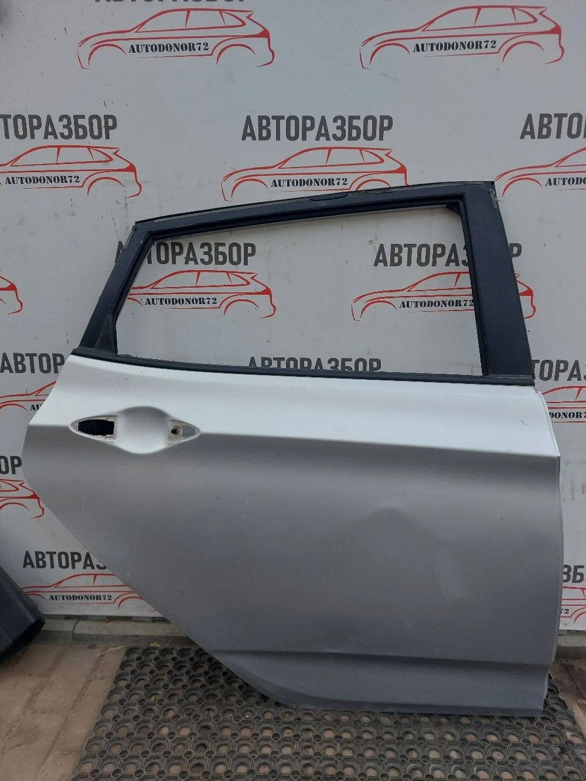 Дверь задняя правая Hyundai Solaris I (2010—2014)
