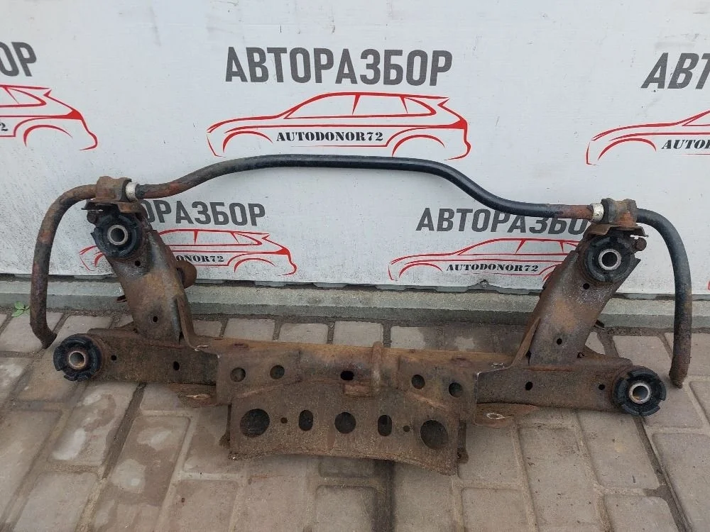 Подрамник задний Toyota Avensis T250 (2003—2006)