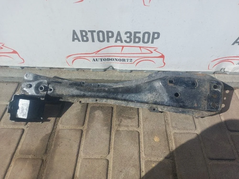 Балка передняя продольная Toyota Avensis T250 (2003—2006)