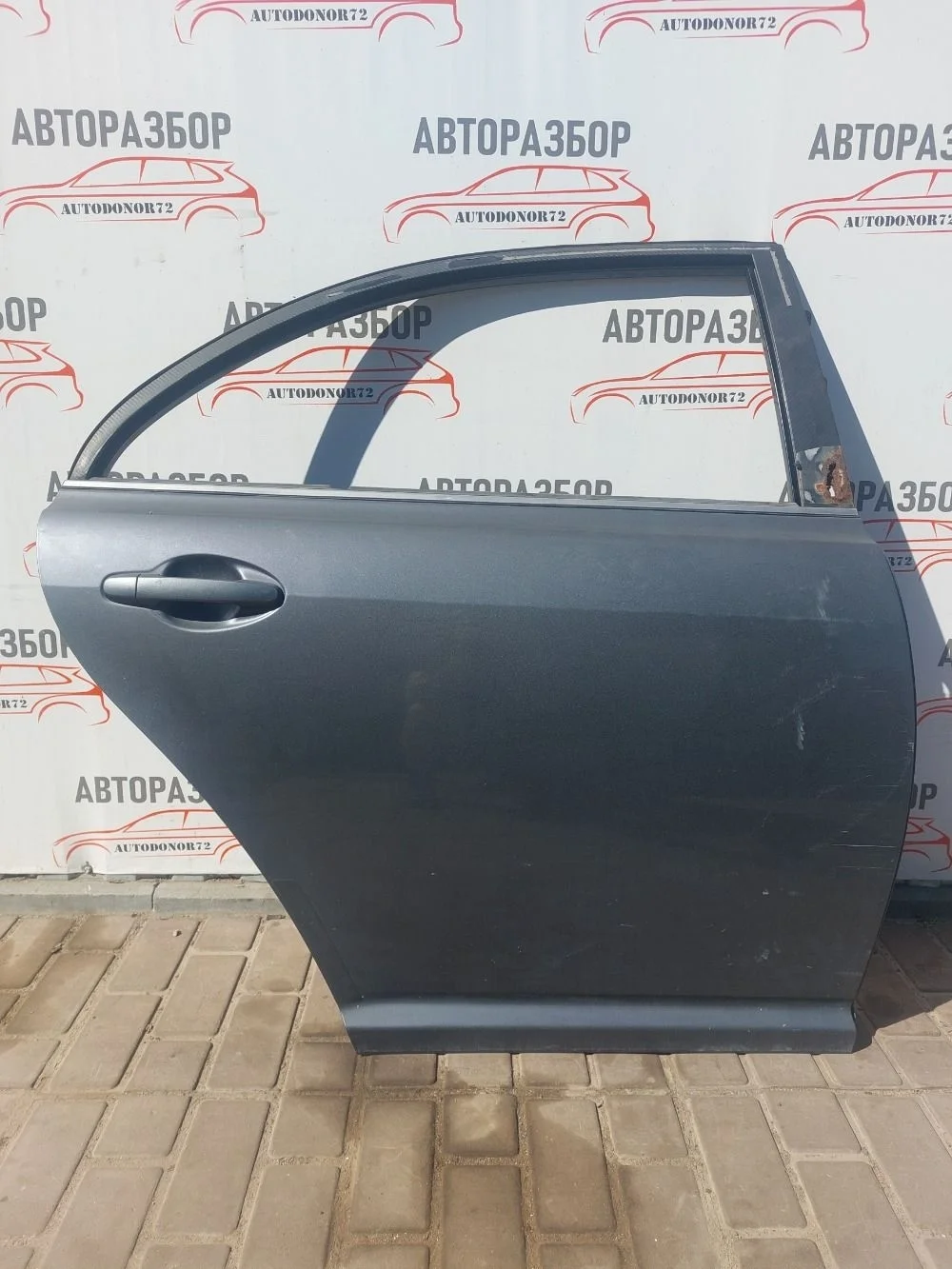 Дверь задняя правая Toyota Avensis T250 (2003—2006)