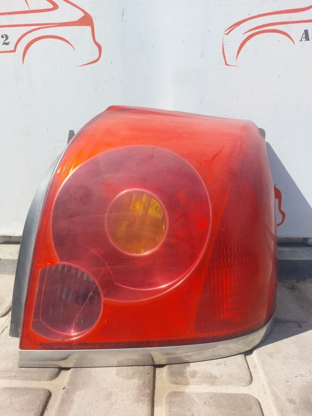 Фонарь задний правый Toyota Avensis T250 (2003—2006)