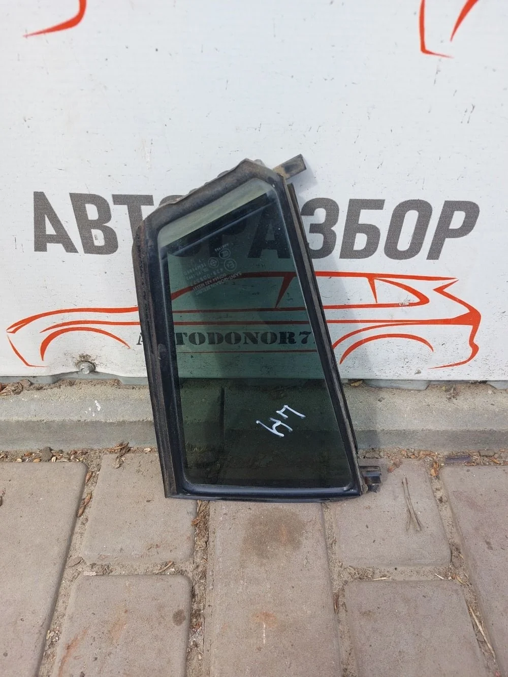 Форточка двери задней левой Mazda 3 BK рестайлинг (2006—2009)