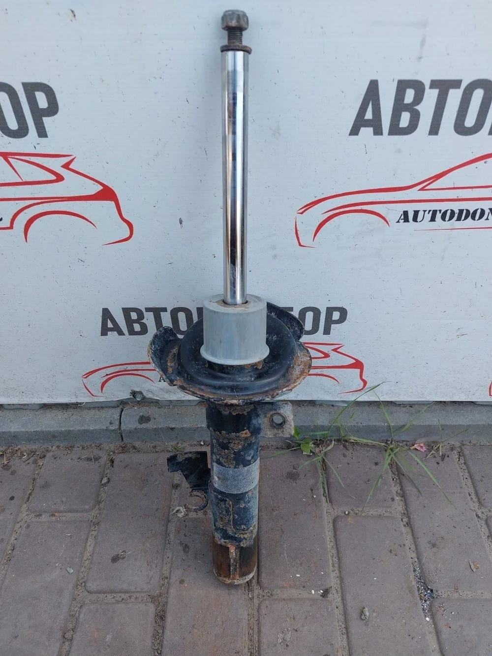 Амортизатор передний правый Ford Focus II рестайлинг (2007—2011)