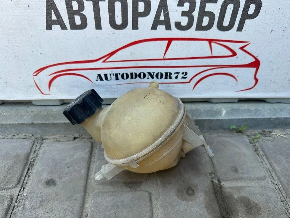 Бачок расширительный Peugeot 408 I (2012—2017)