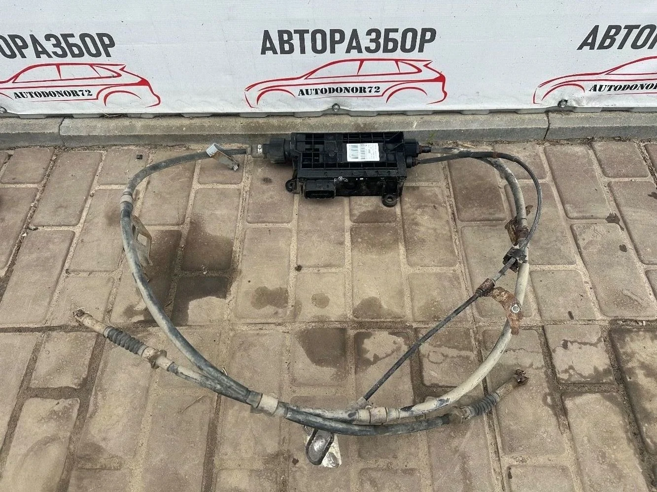 Моторчик стояночного тормоза Toyota Avensis T270 (2008—2011)