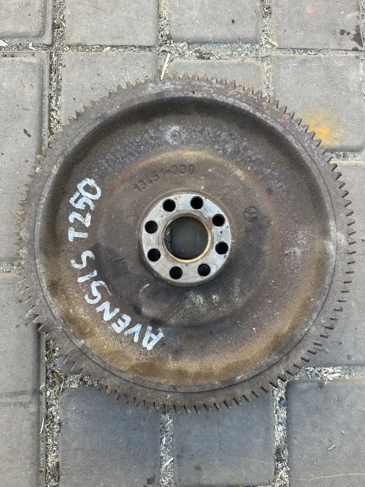 Маховик Toyota Avensis T250 (2003—2006)