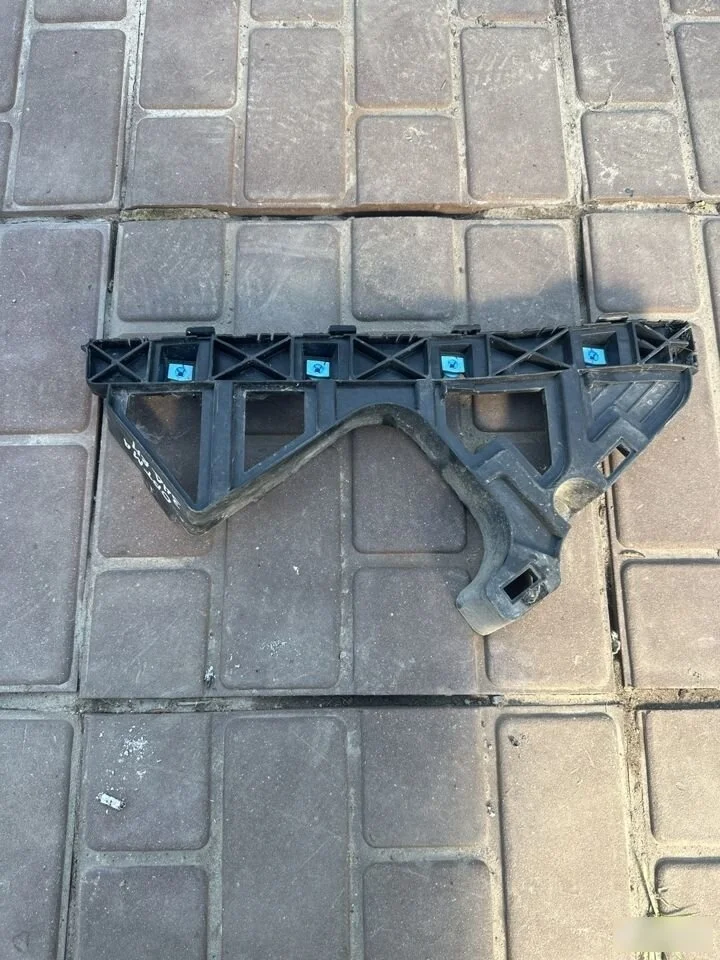 Кронштейн заднего бампера правый Kia Optima IV рестайлинг (2018—2020)