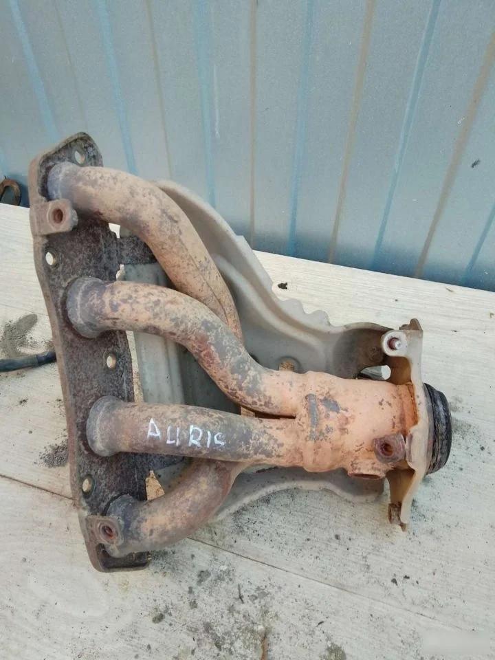 Коллектор выпускной Toyota Auris E150 (2006—2010)