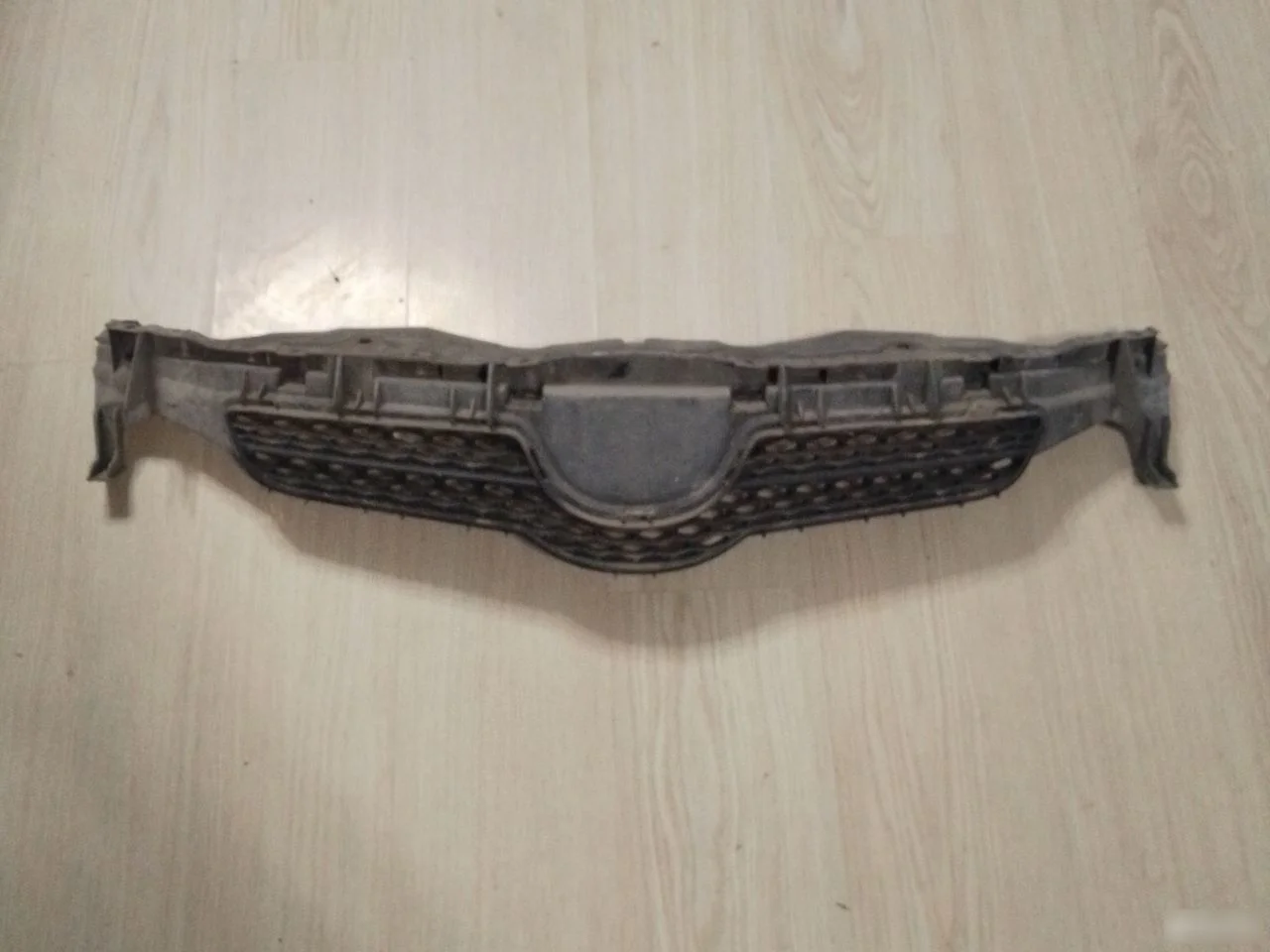 Решетка радиатора Toyota Auris E150 (2006—2010)