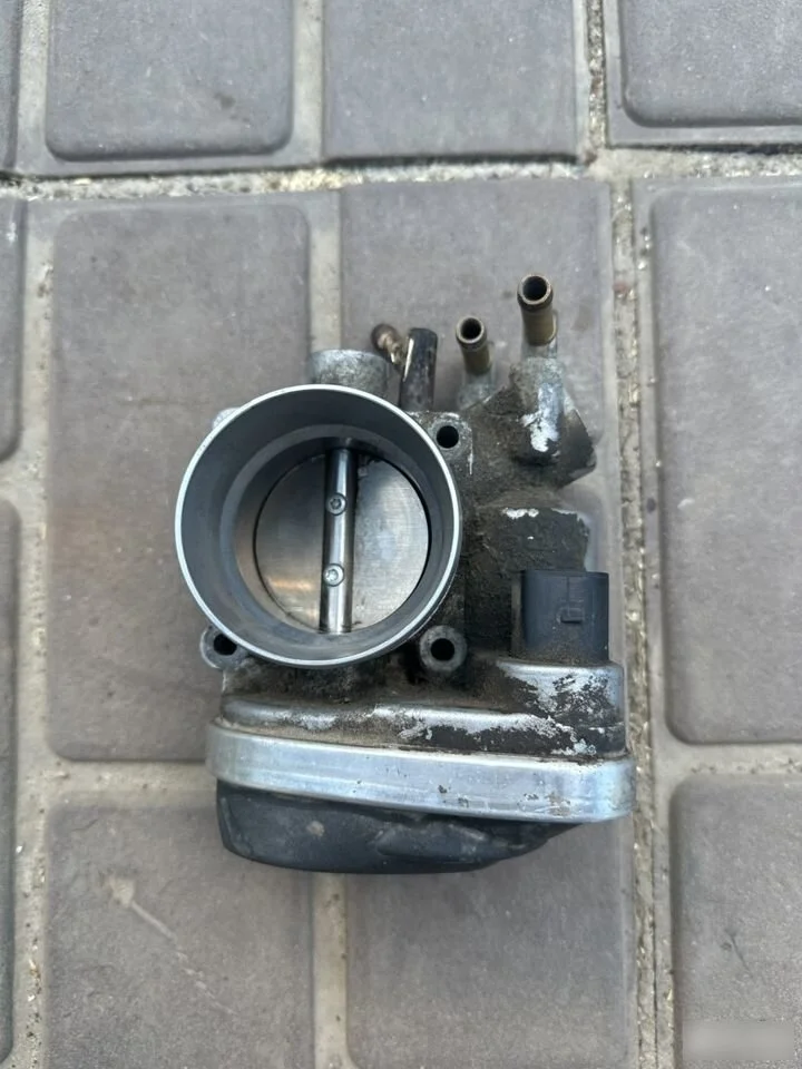 Дроссельная заслонка Volkswagen Golf Plus I (2005—2009)