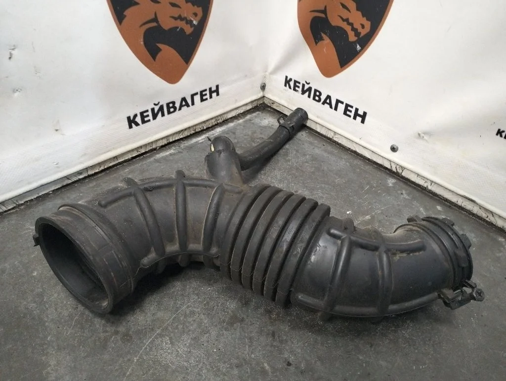 Патрубок воздушного фильтра Hyundai Grand Starex TQ