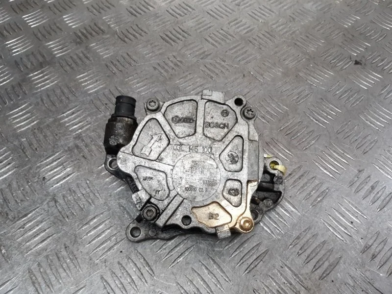 Вакуумный насос Volkswagen Passat B7