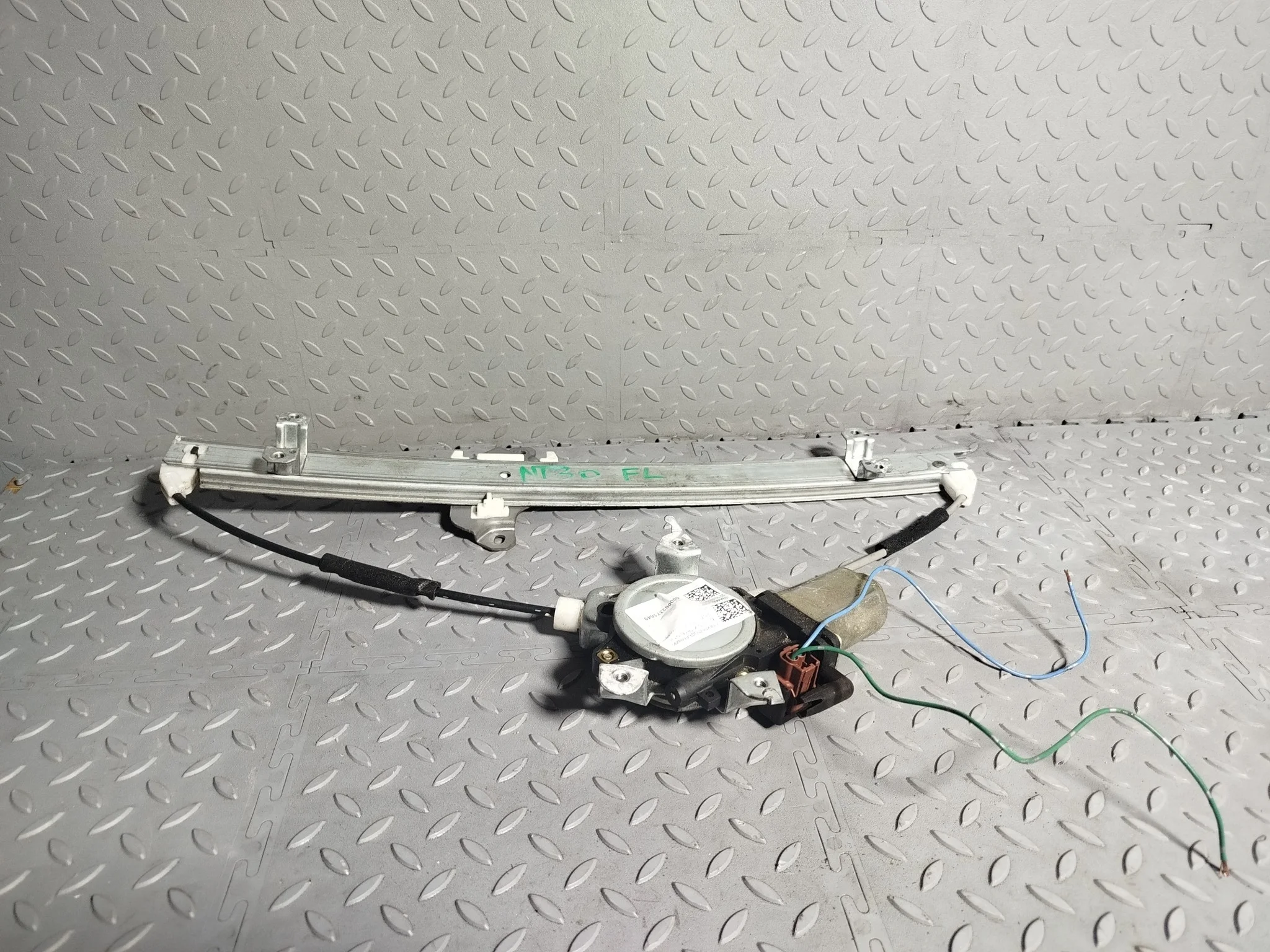 СТЕКЛОПОДЪЕМНИК NISSAN X-TRAIL NT30 PNT30 T30 ПЕРЕДНИЙ ЛЕВЫЙ 807218H300