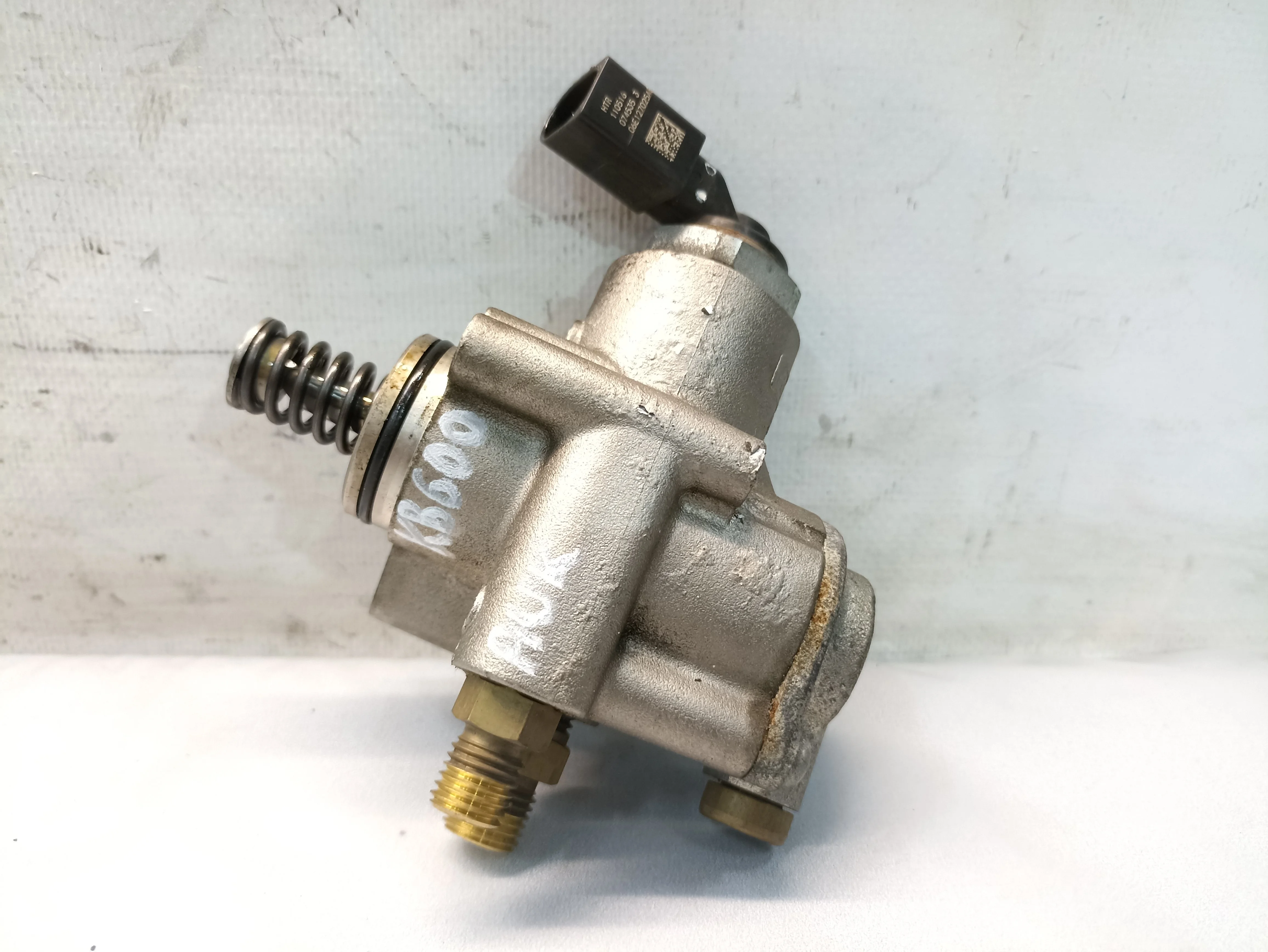 ТНВД AUDI AUK BKH BPK BYU A4 A6 A8 S4 S6 S8 4E2 4E8 4F2 4F5 4FH 8EC 8ED B7 C6 D3 06E127025G KB600Z