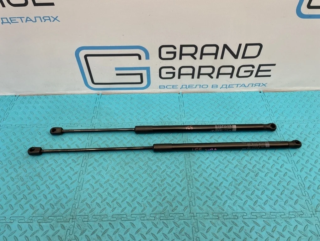 Амортизаторы капота Mercedes-Benz Ml-Class 2012 A1669802364 W166 642.826 3.0