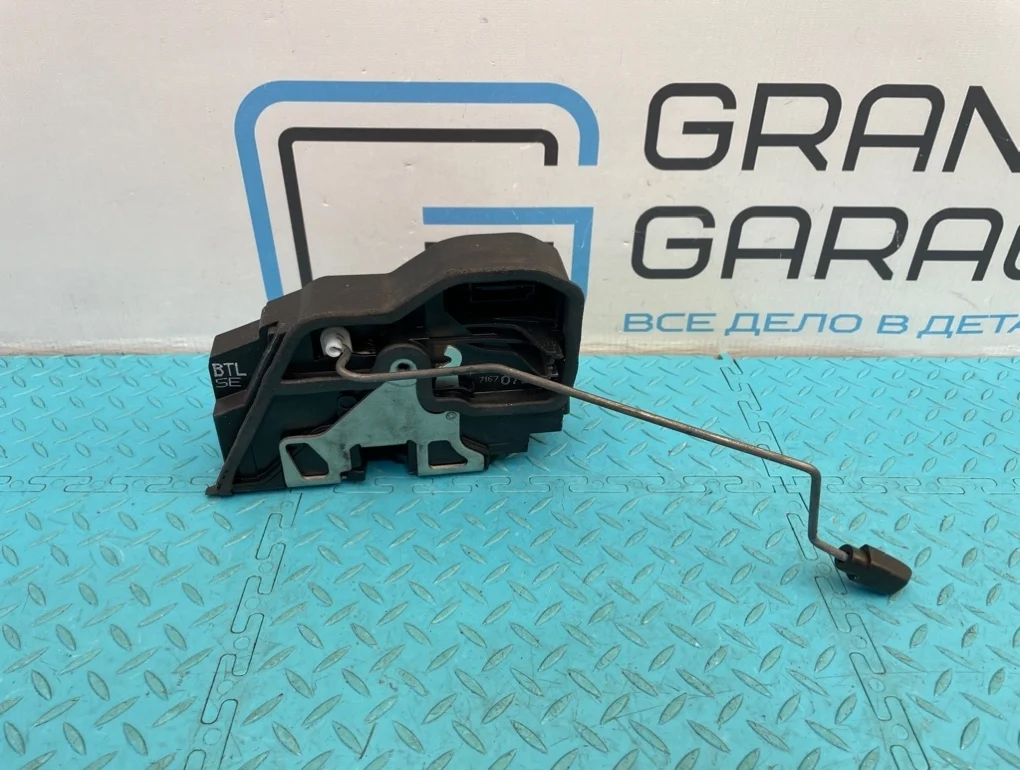 Замок двери Bmw X3 2007 51217167073 E83 N52B25A 2.5, передний левый