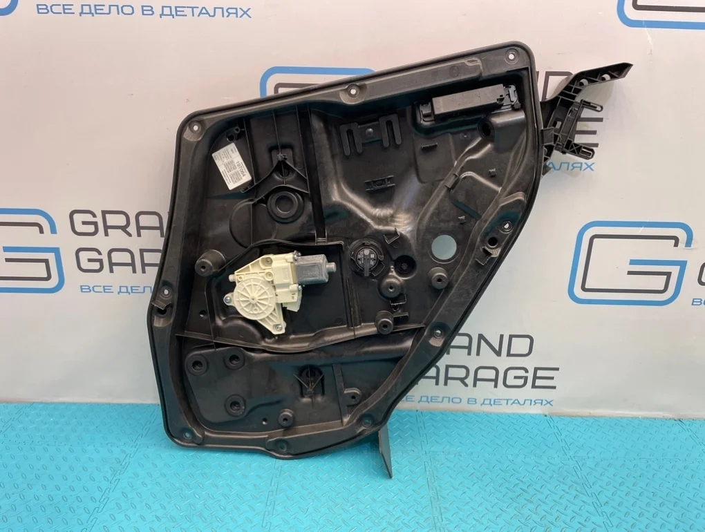 Стеклоподъемник Mercedes-Benz S-Class 2013 A2227306605 W222 278.929 4.7, задний правый