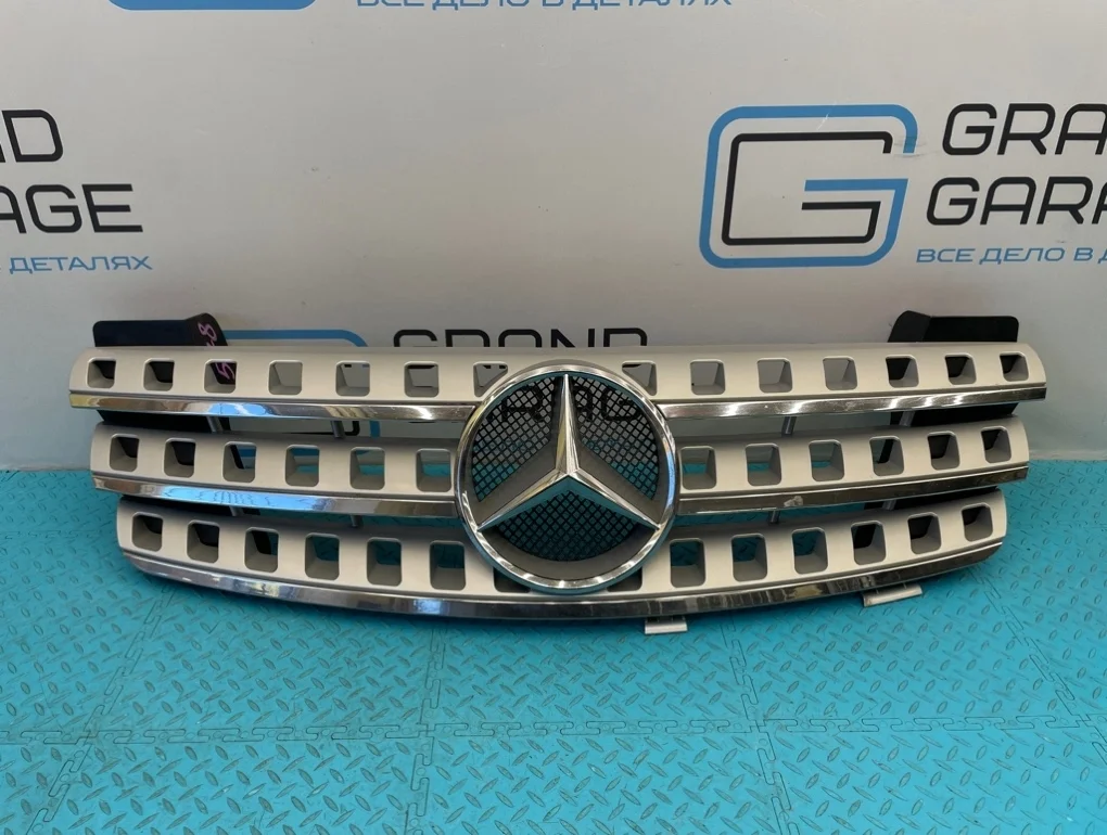 Решетка радиатора Mercedes-Benz Ml-Class 2006 A1648880241 W164 642.940 3.0