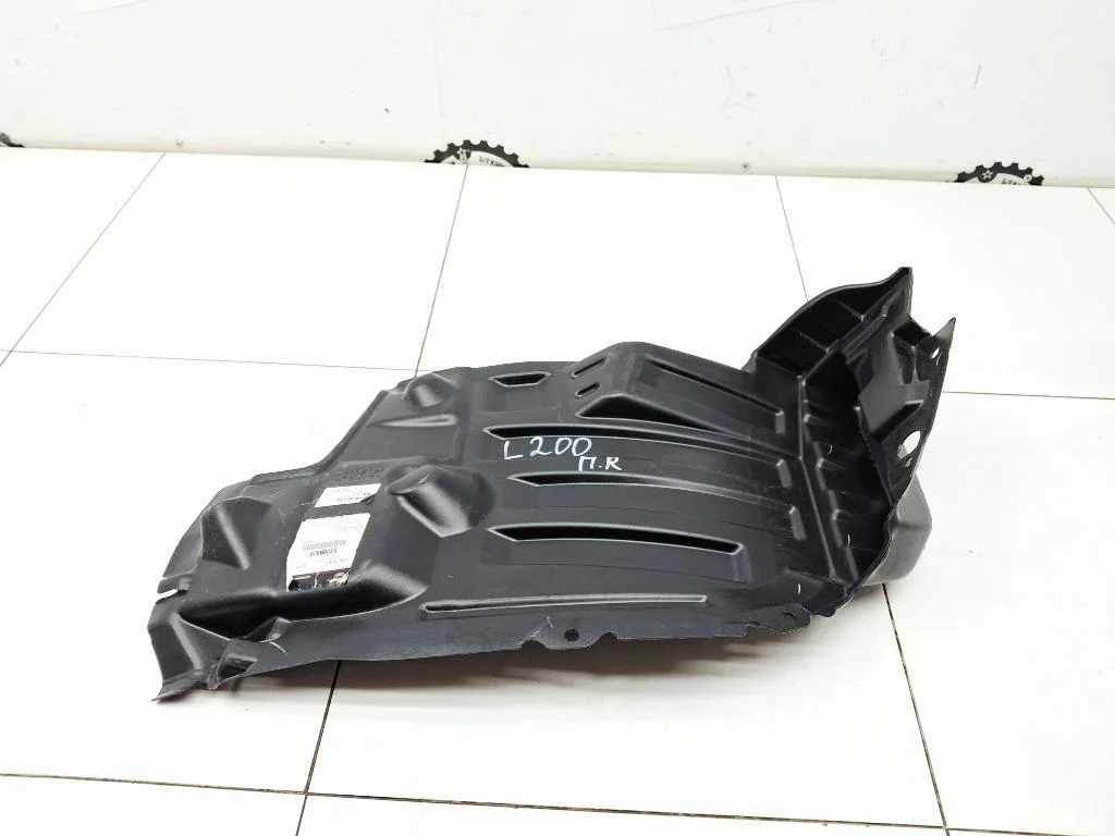 Локер передний правый Mitsubishi L200 KA, KB