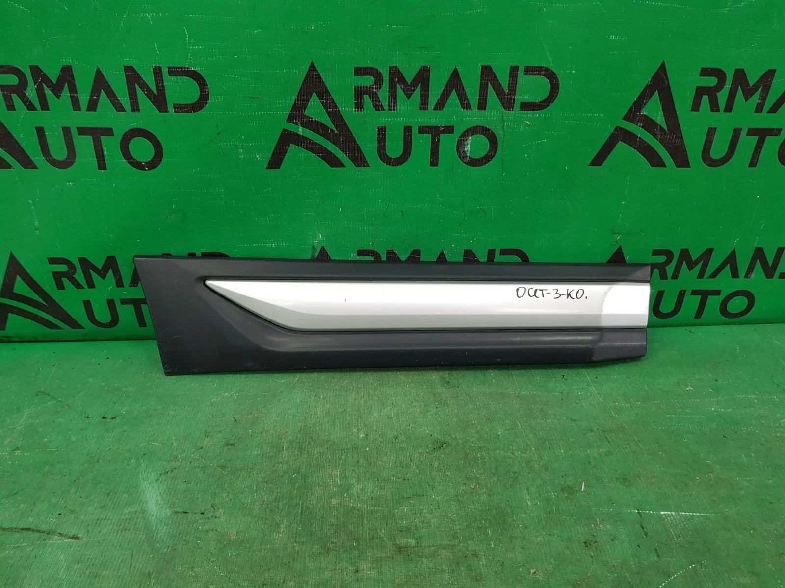 Молдинг двери MITSUBISHI OUTLANDER 2015 3