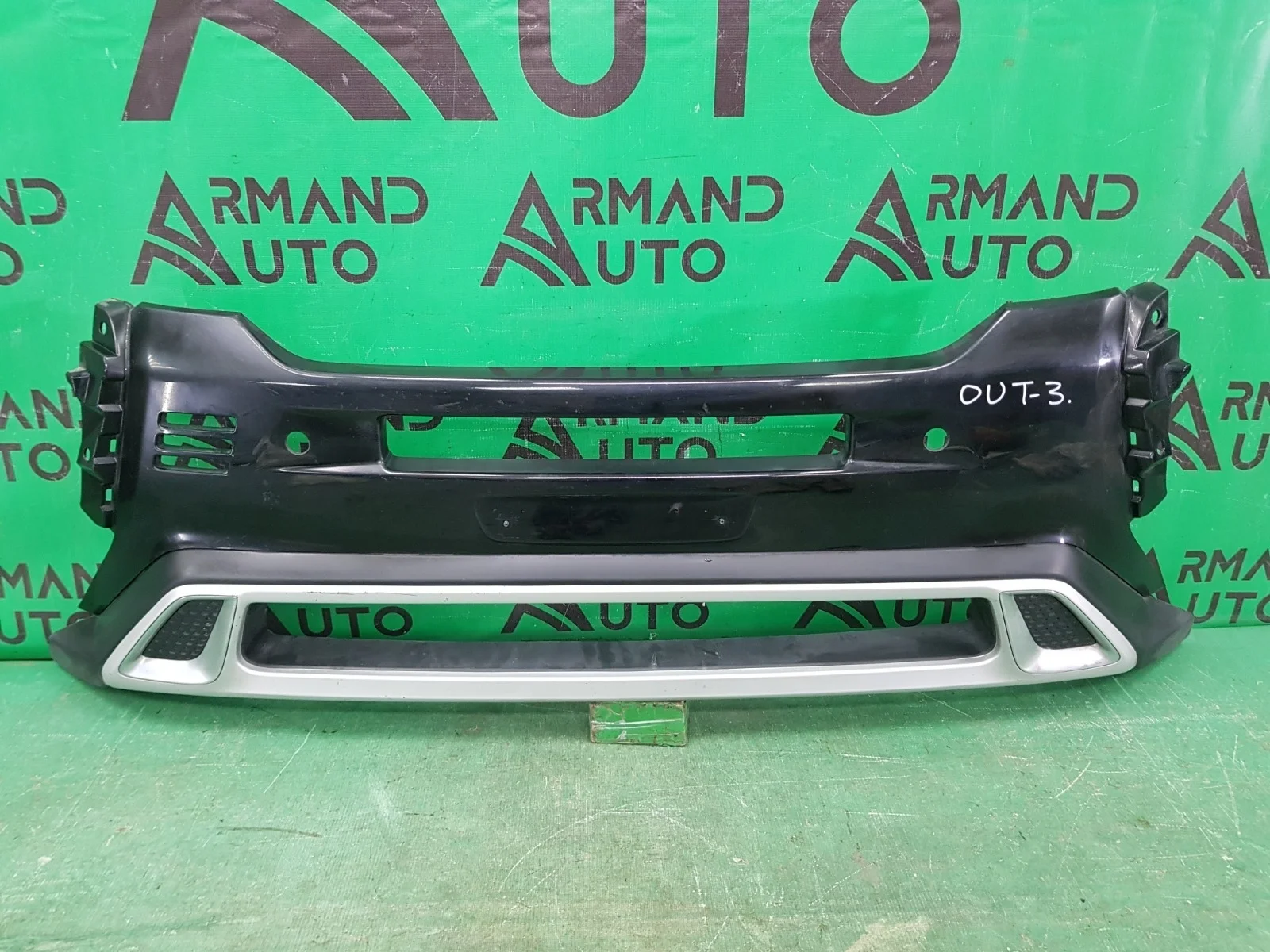 Накладка бампера MITSUBISHI OUTLANDER 2018 3