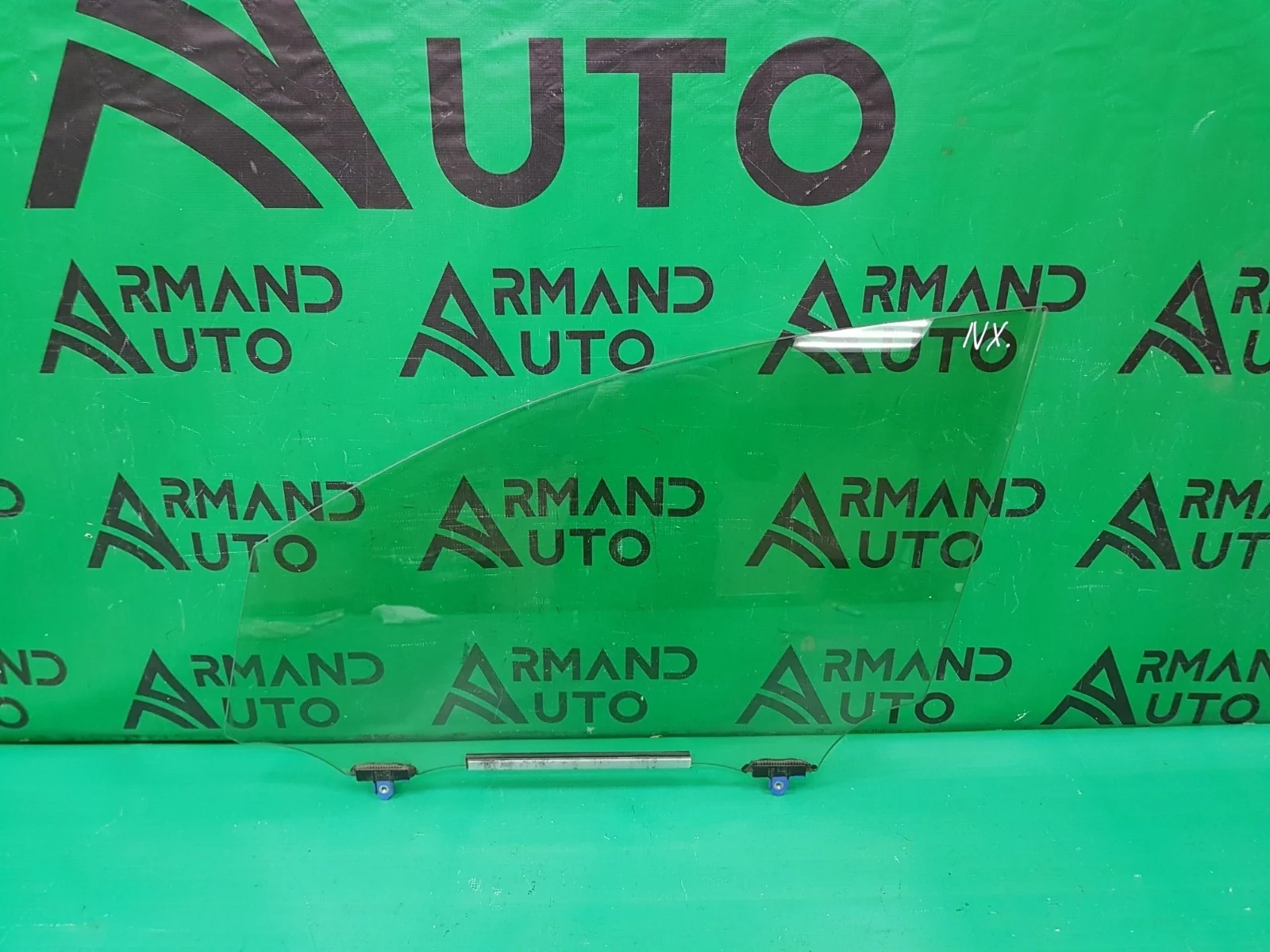 Стекло двери LEXUS NX 2014-2021