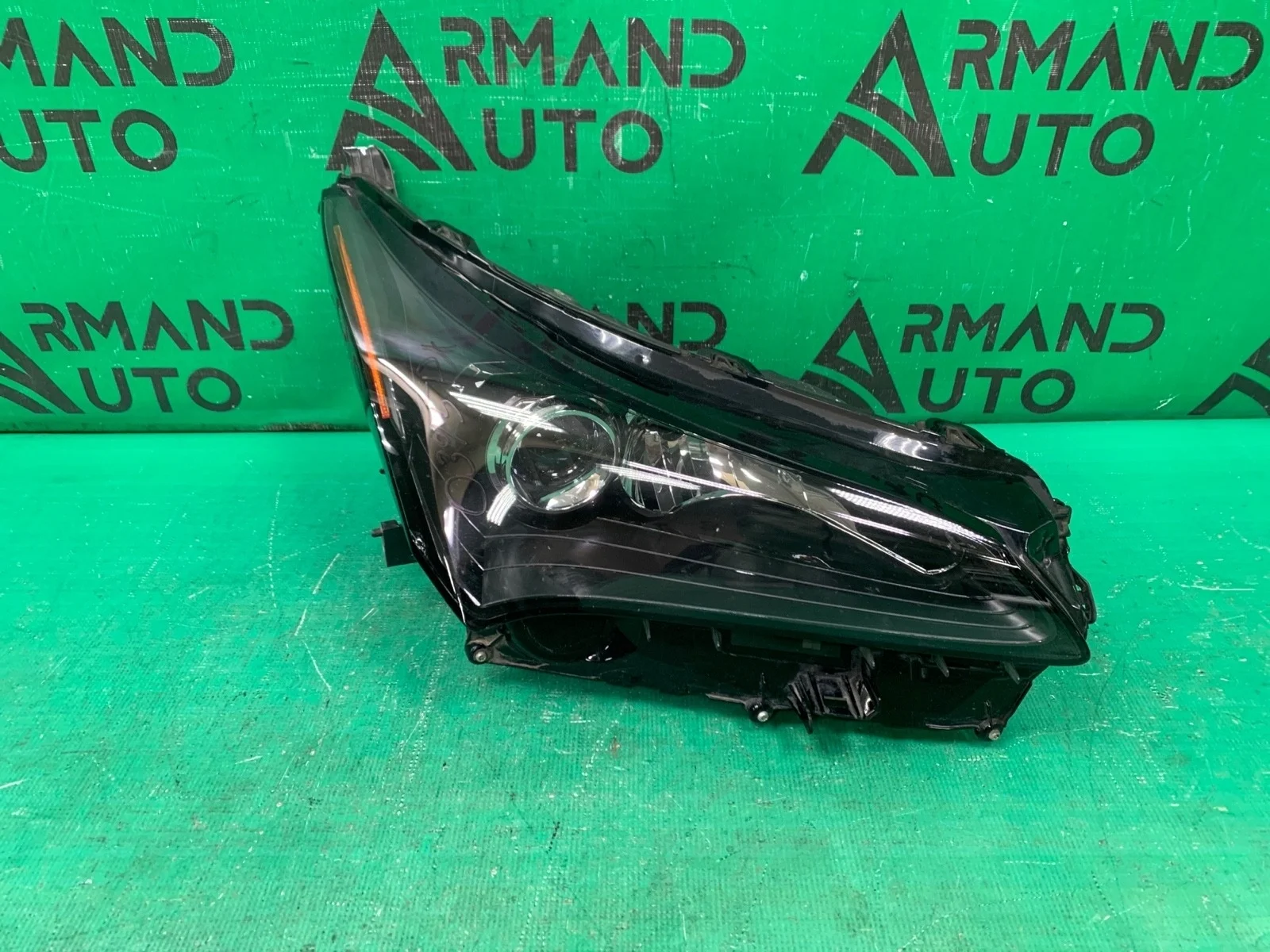 Фара LEXUS NX 2014-2017