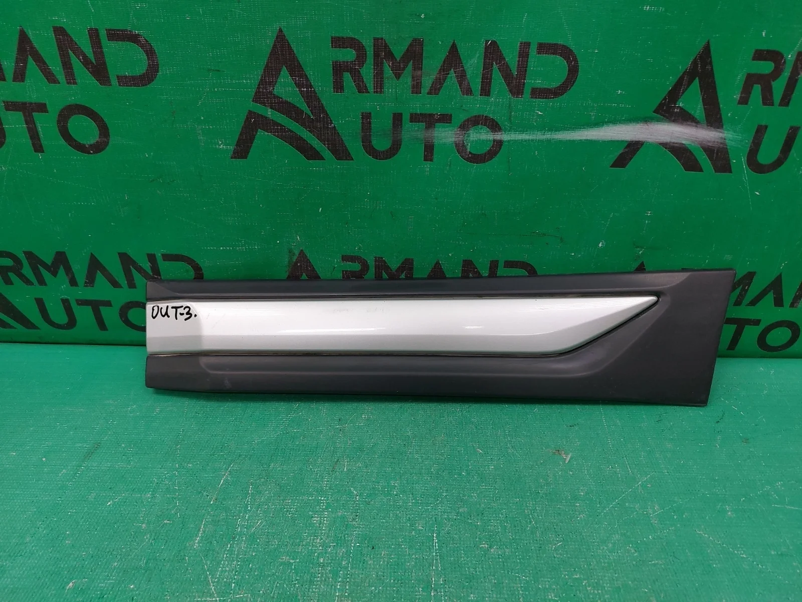 Молдинг двери MITSUBISHI OUTLANDER 2015-нв 3