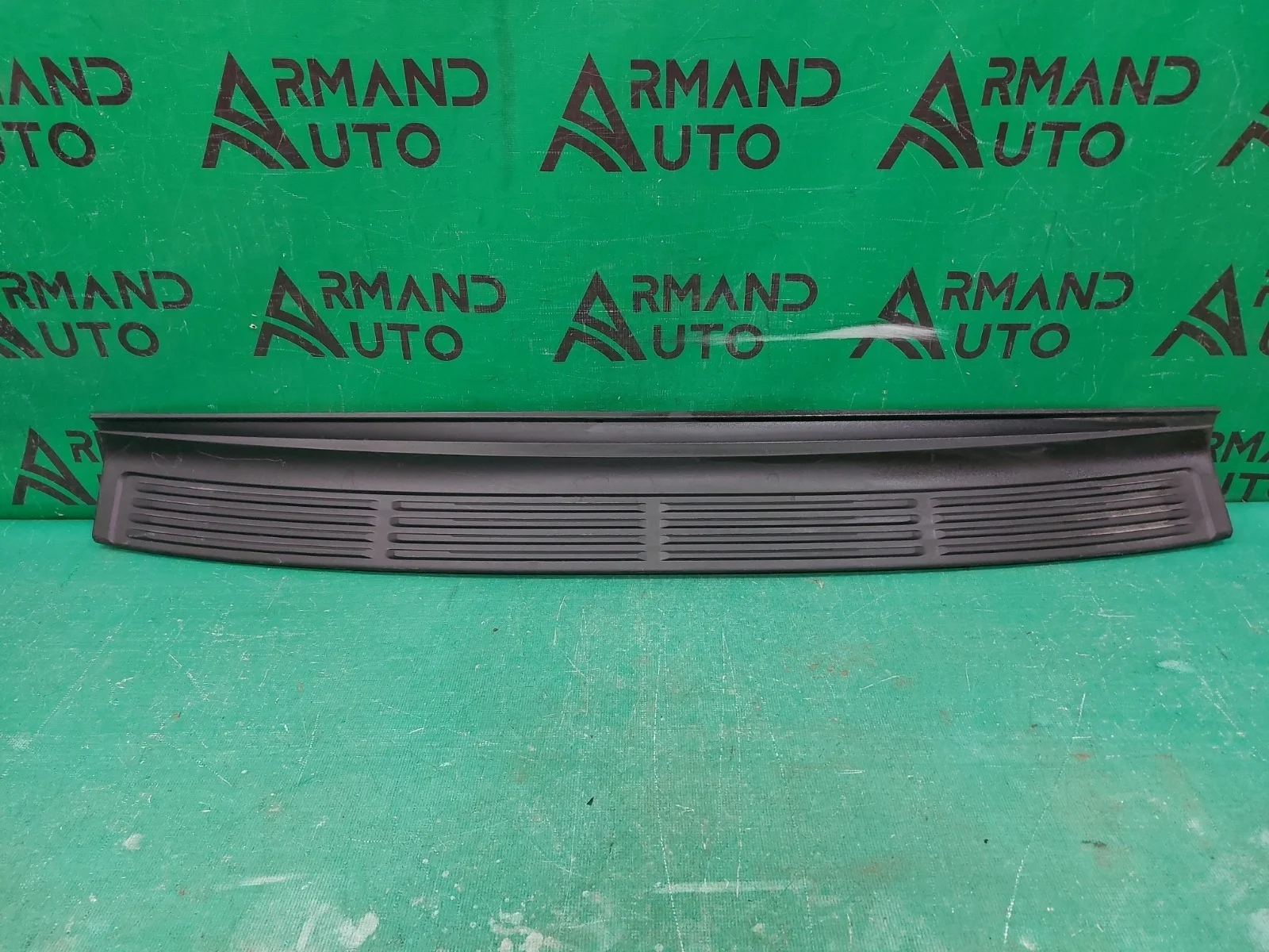 Накладка бампера верхняя LEXUS LX 2015-2023 URJ200