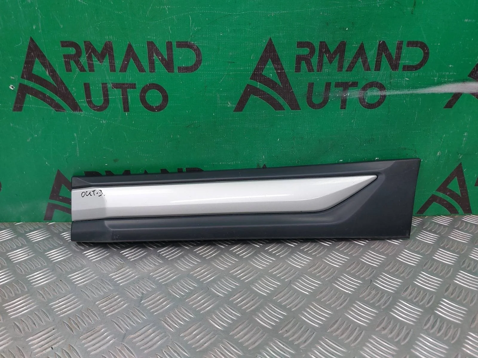 Молдинг двери Mitsubishi Outlander 2015-нв 3