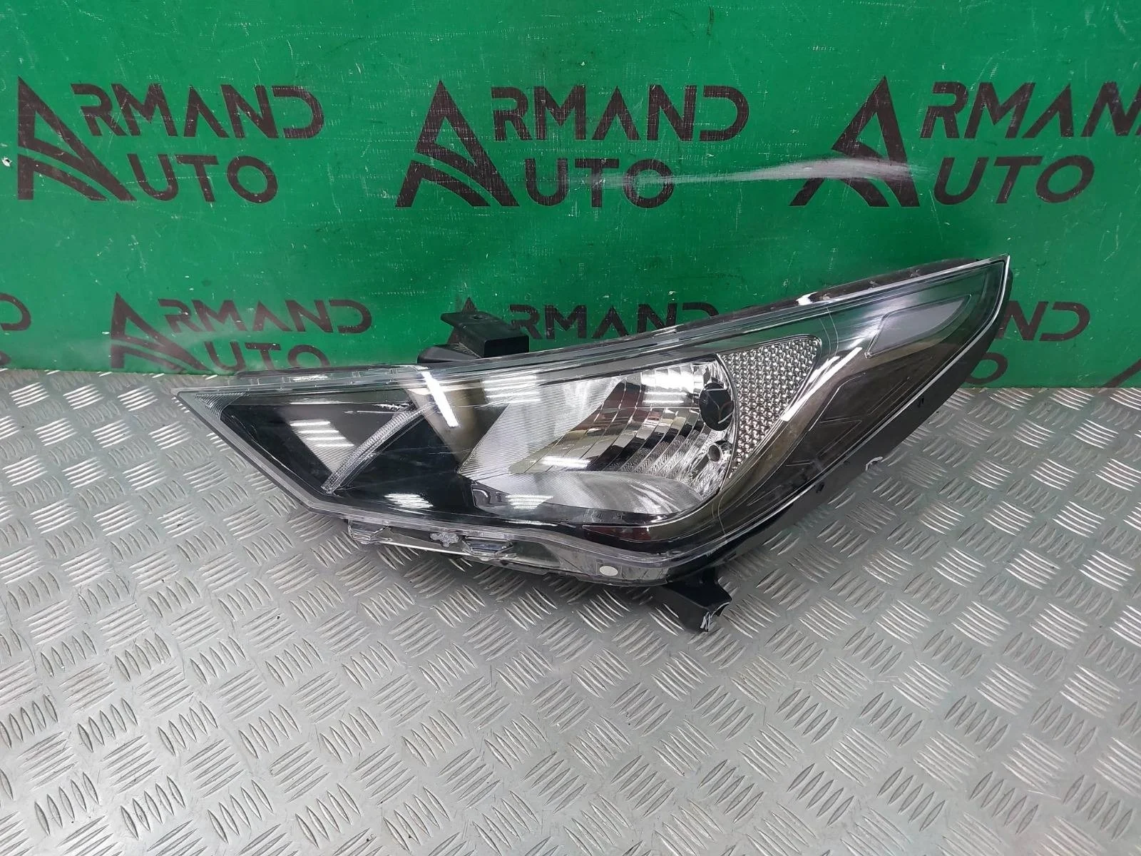 Фара Hyundai Solaris 2020-нв