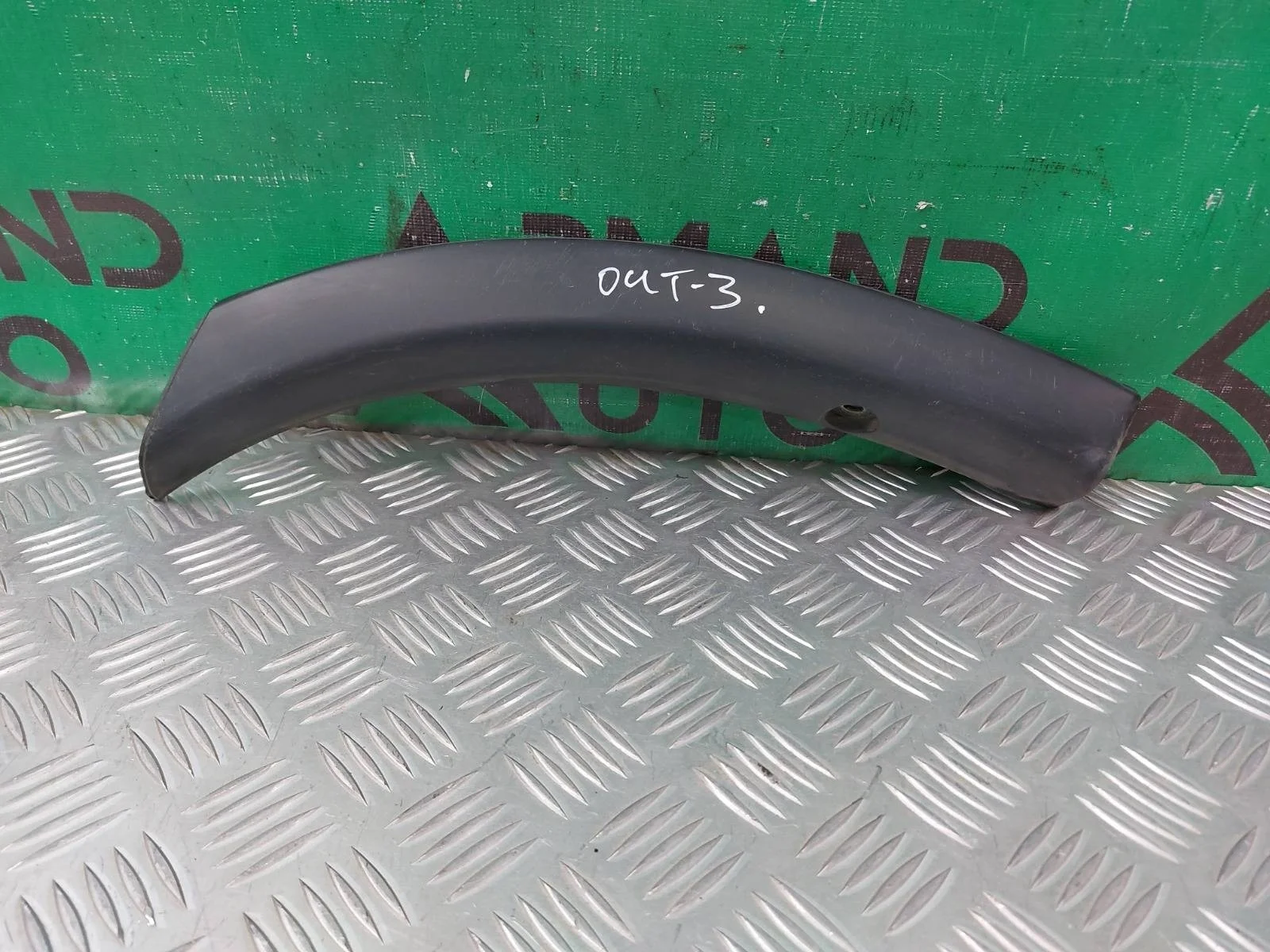 Расширитель бампера Mitsubishi Outlander 2014-2018 3