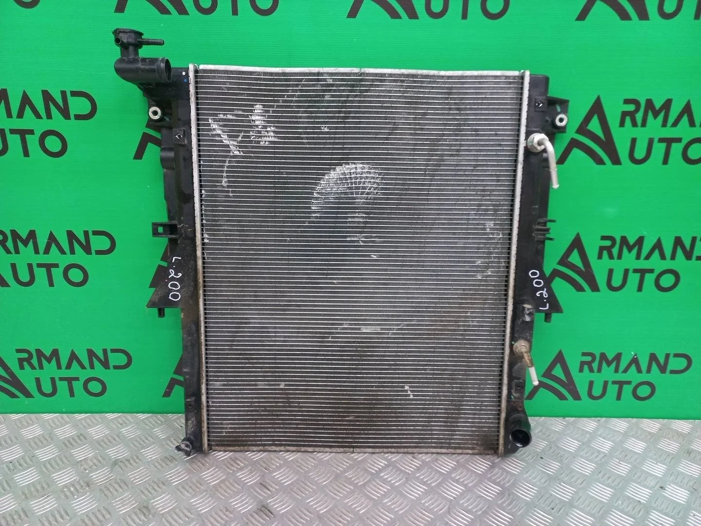 Радиатор двигателя (двс) Mitsubishi Pajero Sport 2015-нв 3