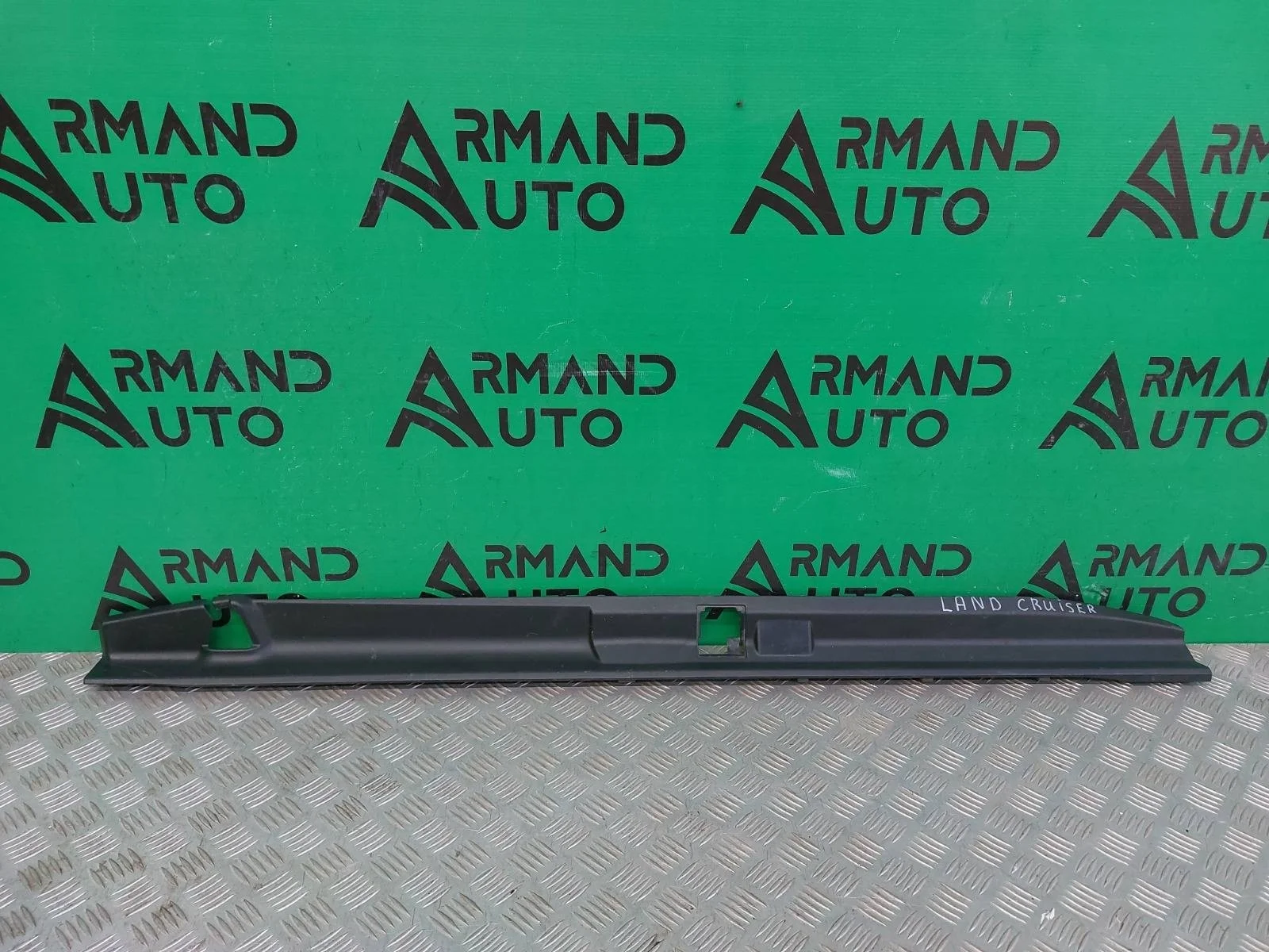 Накладка бампера Toyota Land Cruiser Prado 2009-нв 150