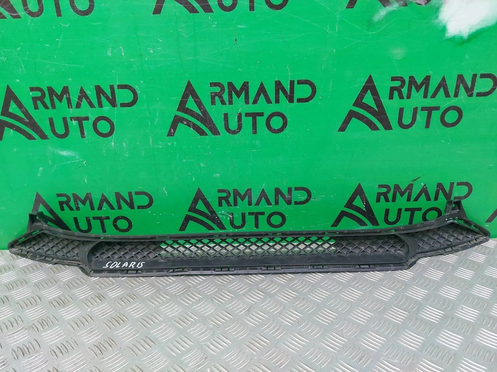 Решетка бампера Hyundai Solaris 2020-нв