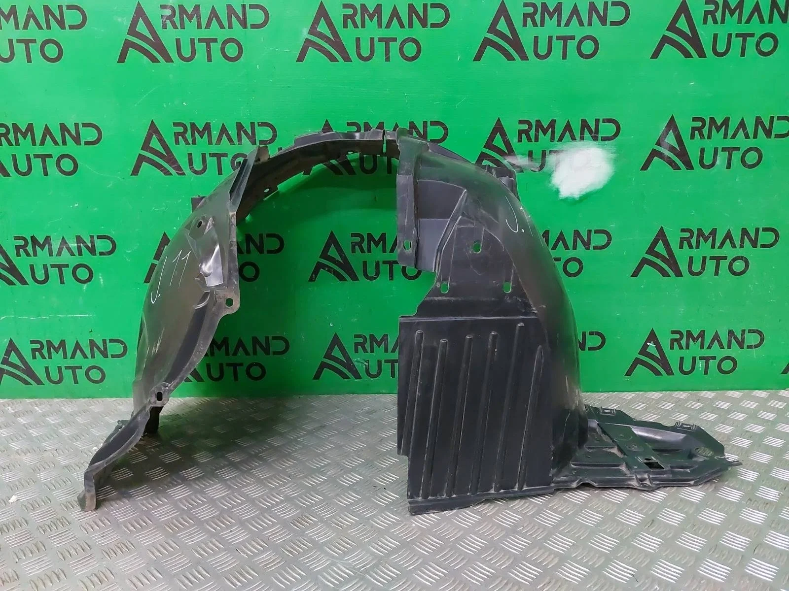 Подкрылок Nissan Qashqai 2013-2019 j11