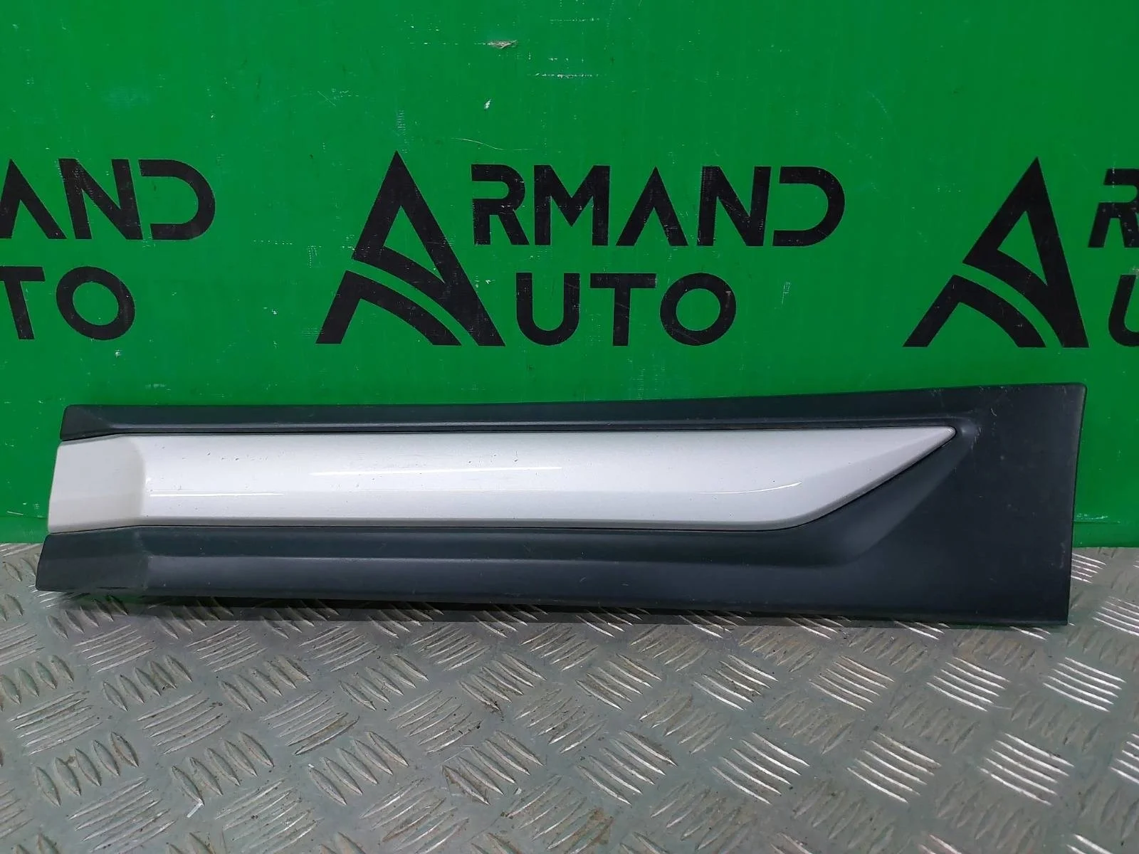 Молдинг двери Mitsubishi Outlander 2015-нв 3