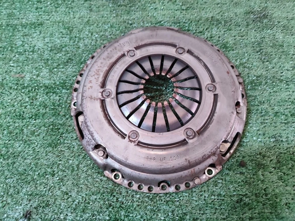 Б.у. маховик SKODA RAPID SKODA RAPID