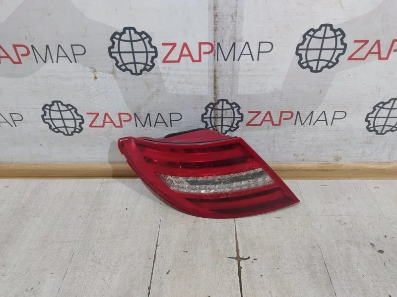 Фонарь задний левый Mercedes C-class W204 2011